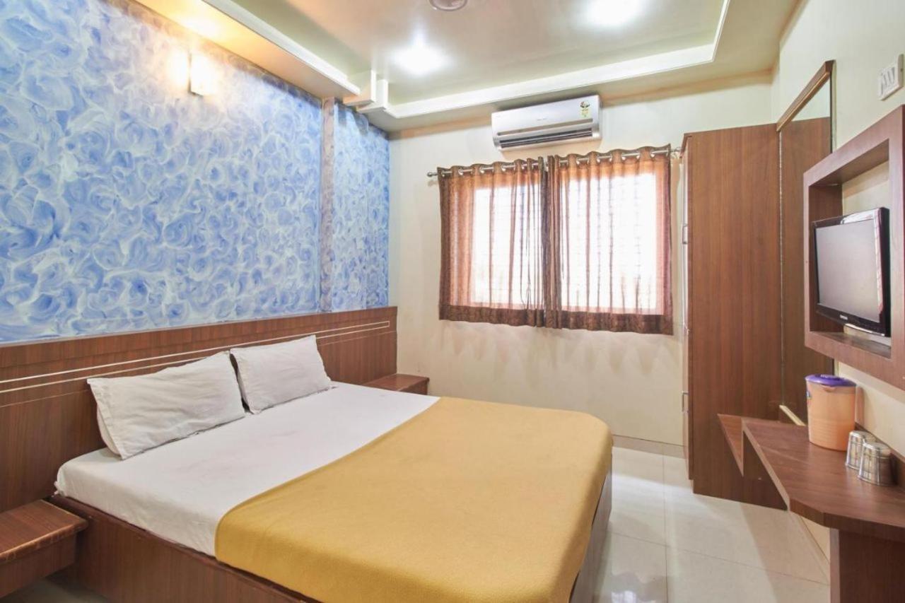 Hotel Jain Residency Ширди Экстерьер фото