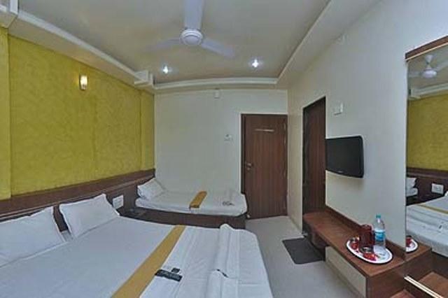 Hotel Jain Residency Ширди Номер фото