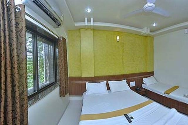 Hotel Jain Residency Ширди Номер фото